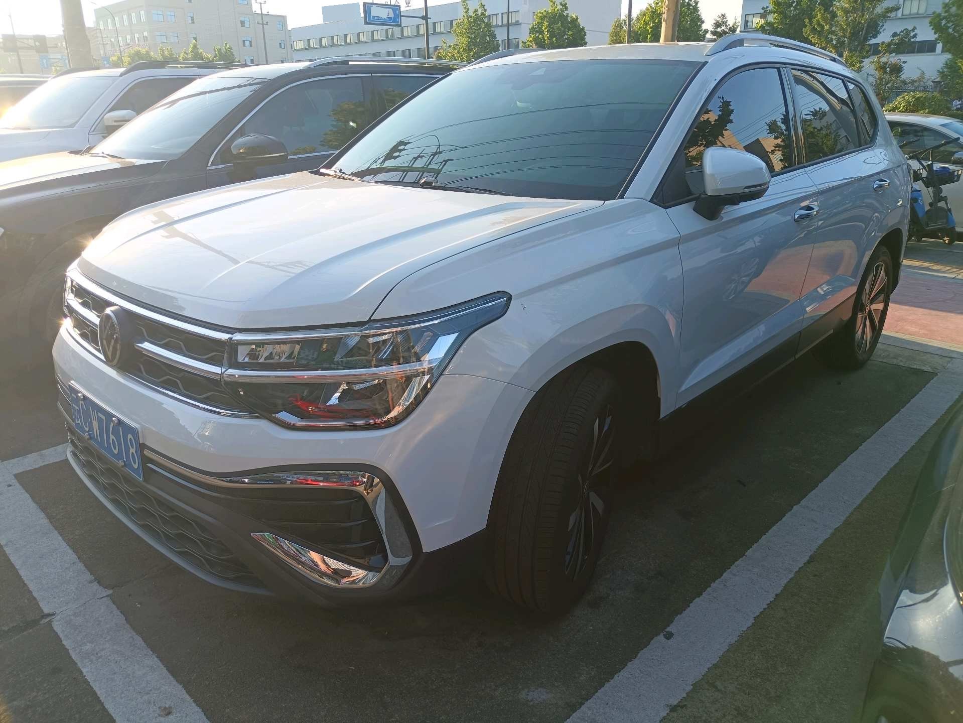 2025 2025 car image