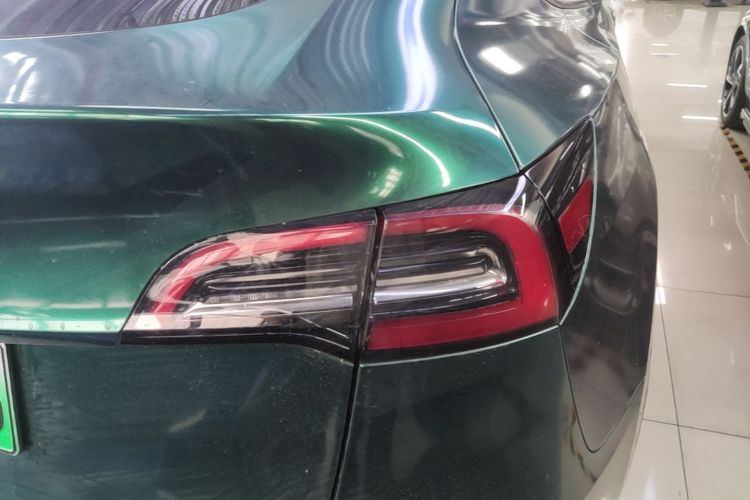 Tesla Model Y 2022 car image #8