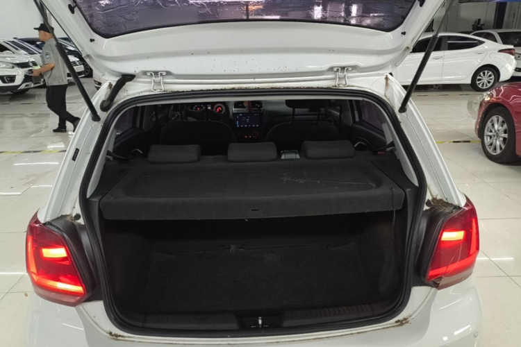 Volkswagen Polo 2019 #19 Volkswagen Polo 2019 car image #19