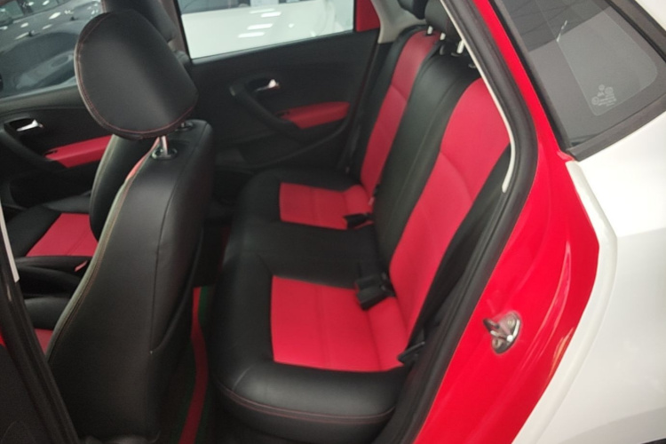 Volkswagen Polo 2016 #17 Volkswagen Polo 2016 car image #17