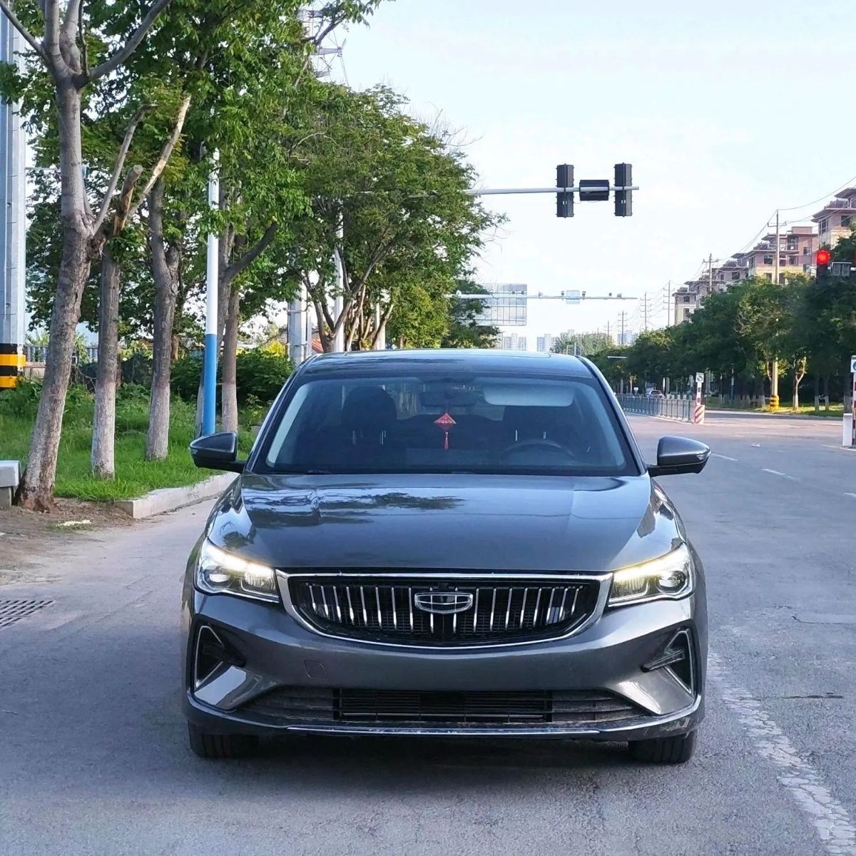 GEELY Emgrand 2023 immagine di auto #2