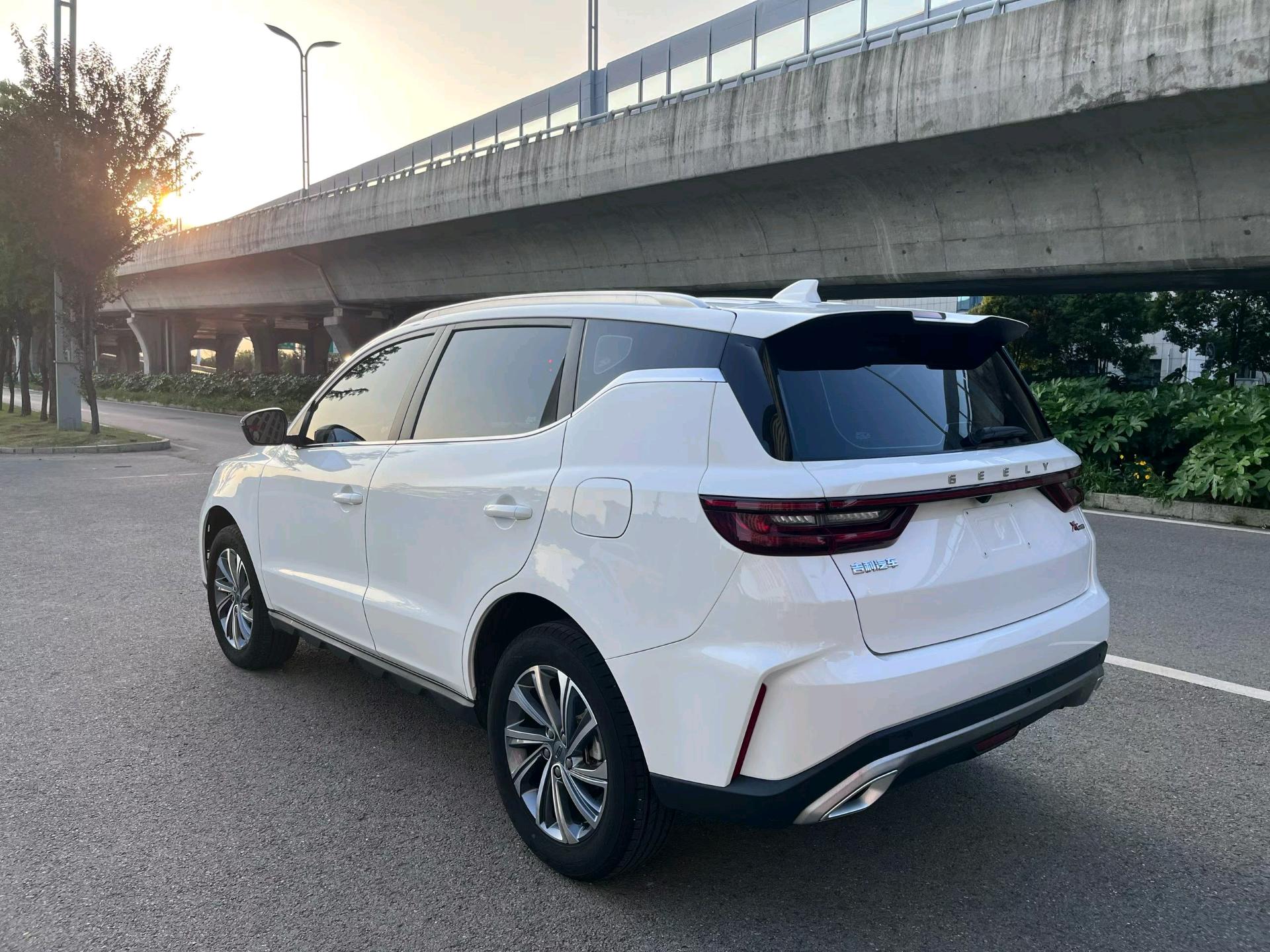 GEELY Vision X6 2024 imagen de coche #3