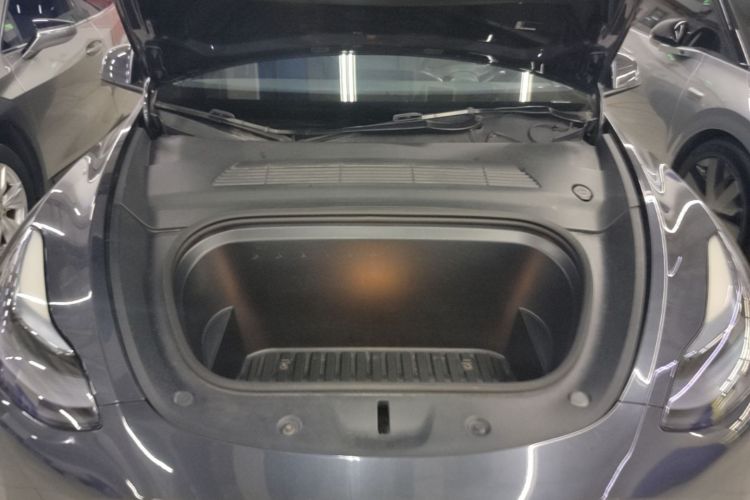 Tesla Model Y 2024 #20 Tesla Model Y 2024 car image #20