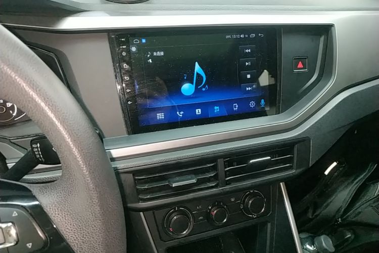 Volkswagen Polo 2021 car image #13