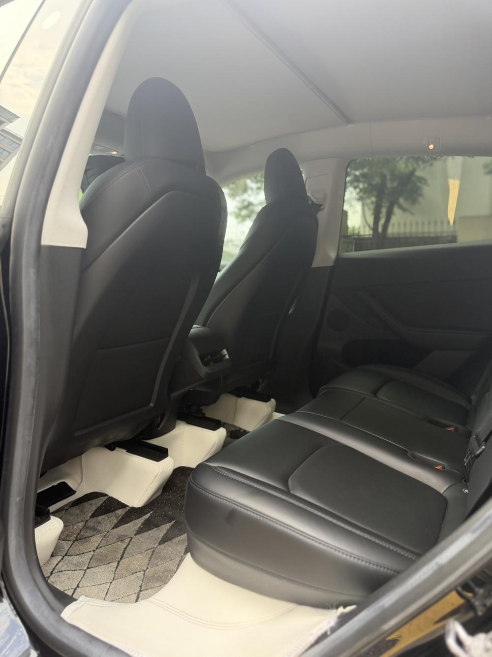 Tesla Model Y 2023 #13 Tesla Model Y 2023 car image #13