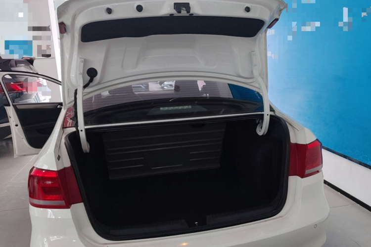 Volkswagen Santana 2015 #19 Volkswagen Santana 2015 صورة سيارة #19