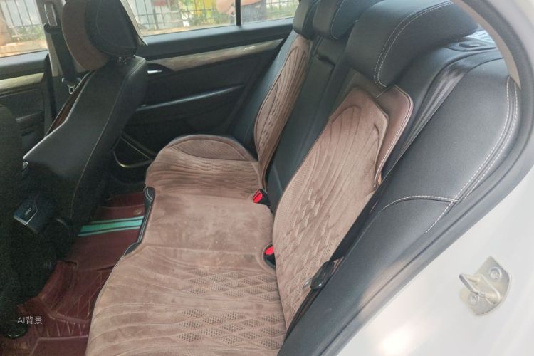 GEELY Emgrand 2019 car image #19