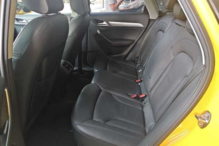 Audi Q3 2016 #17 Audi Q3 2016 car image #17