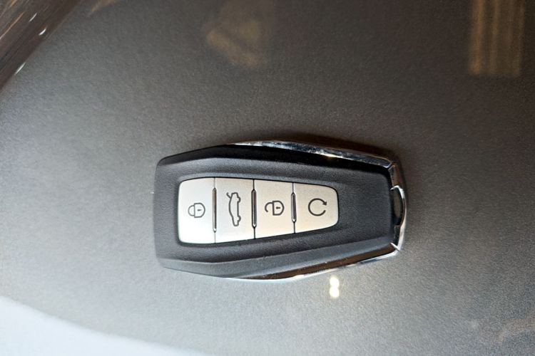 GEELY Binray 2023 car image #12