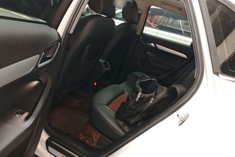 Audi Q3 2019 #17 Audi Q3 2019 car image #17