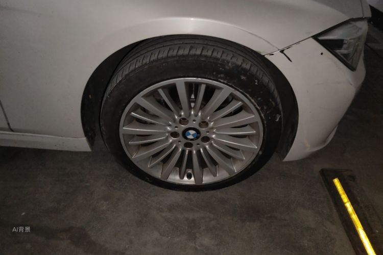 BMW 3 Series 2018 car image #9
