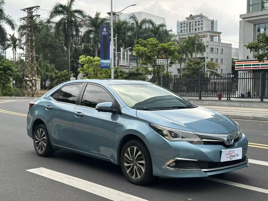 Toyota Corolla 2018 immagine di auto #3