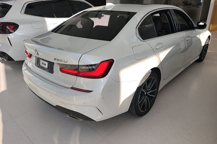 BMW 3 Series 2021 #7 BMW 3 Series 2021 car image #7