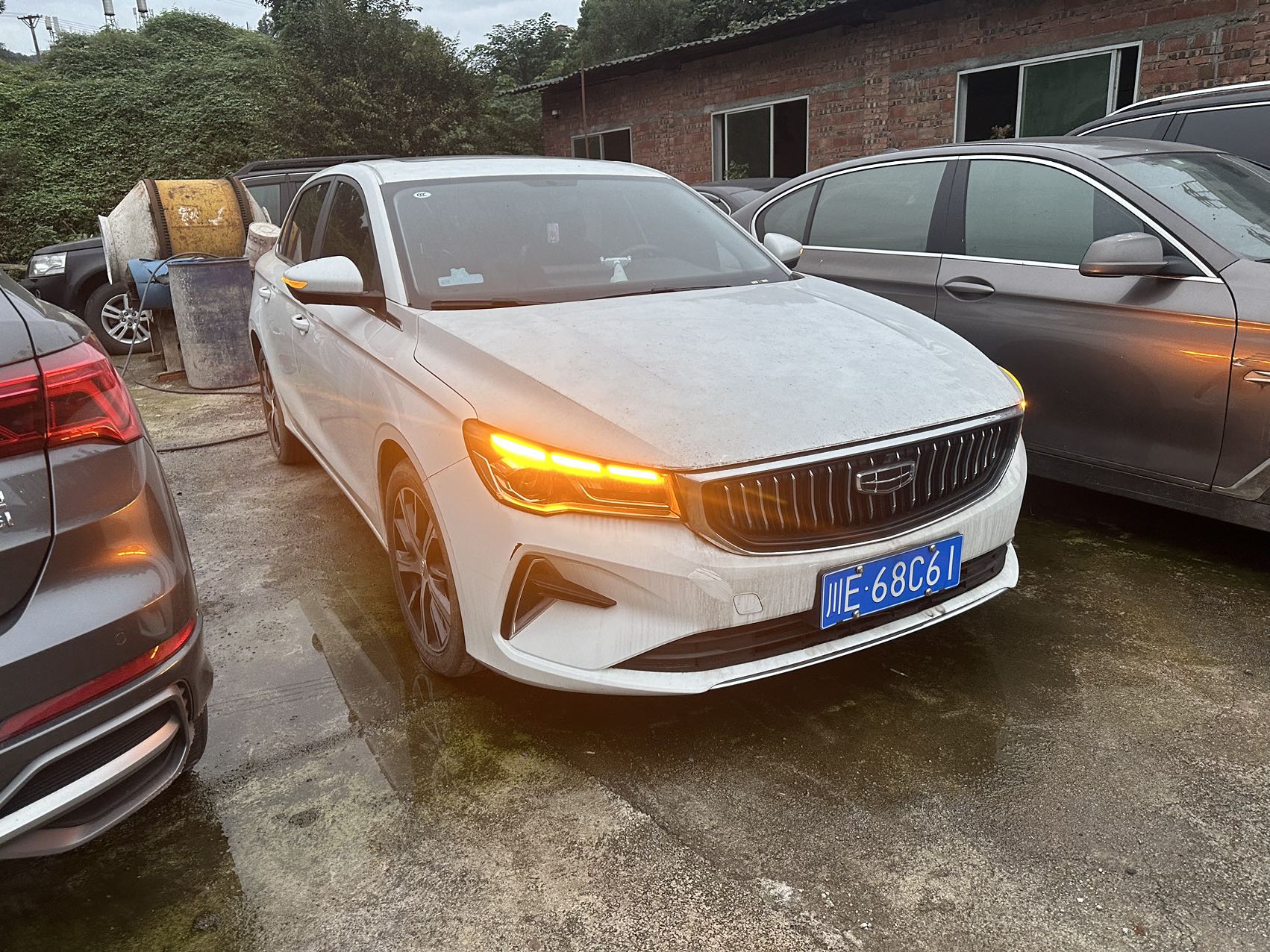 GEELY Emgrand 2023 #2 GEELY Emgrand 2023 car image #2