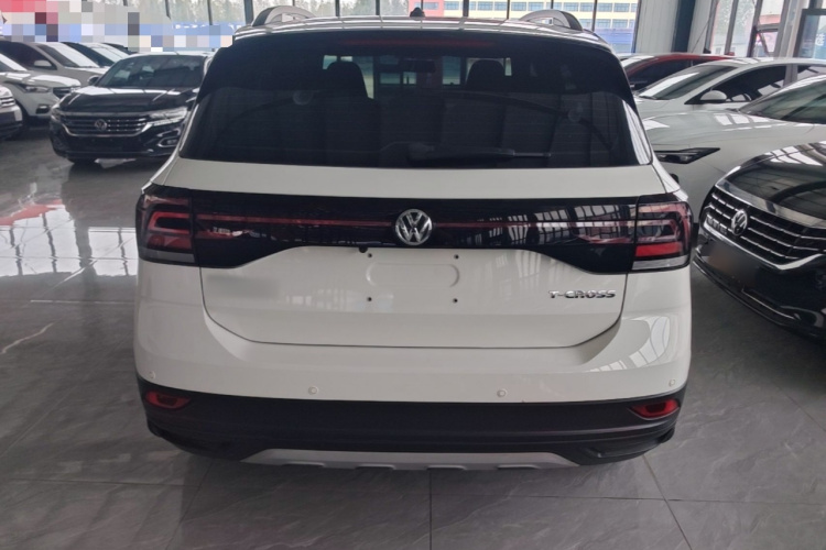 Volkswagen T-Cross 2021 immagine di auto #4