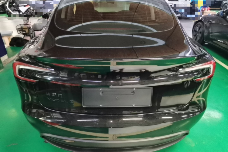 Tesla Model 3 2026 immagine di auto #6