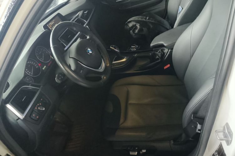 BMW 3 Series 2017 #15 BMW 3 Series 2017 car image #15
