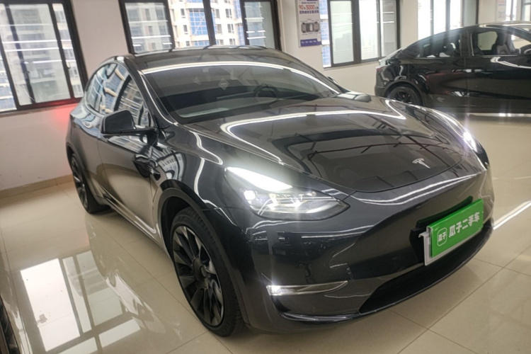 Tesla Model Y 2024 #4 Tesla Model Y 2024 car image #4