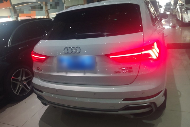 Audi Q3 2020 #6 Audi Q3 2020 car image #6