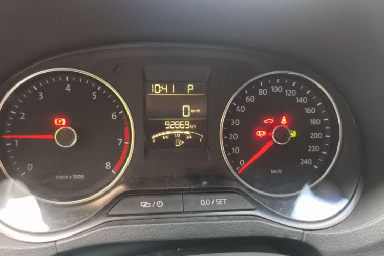 Volkswagen Polo 2014 car image #8