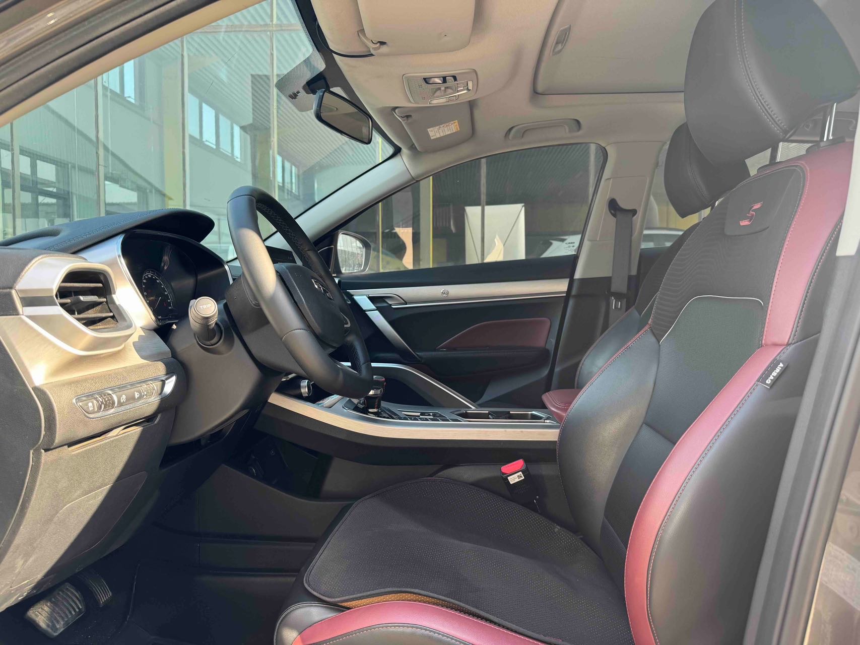 GEELY Coolray 2022 car image #4