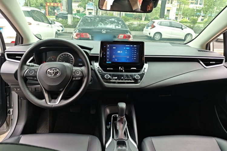 Toyota Corolla 2022 car image #11