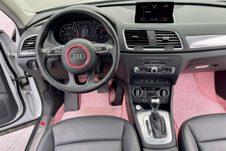 Audi Q3 2016 immagine di auto #13