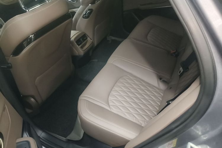 BYD Han 2022 immagine di auto #17