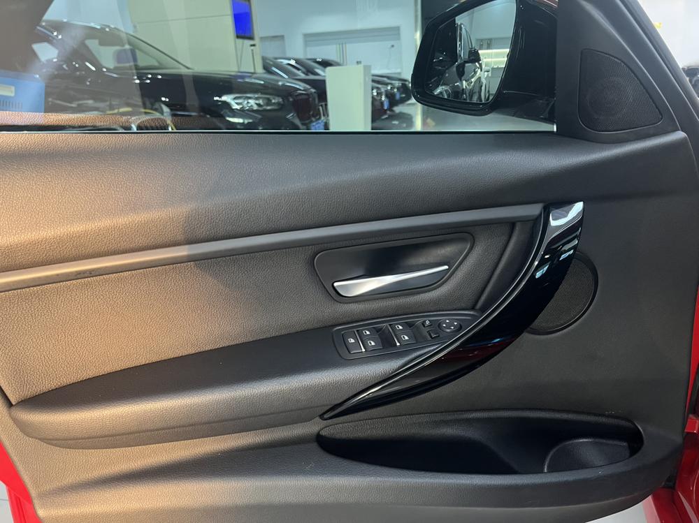 BMW 3 Series 2019 #8 BMW 3 Series 2019 imagen de coche #8