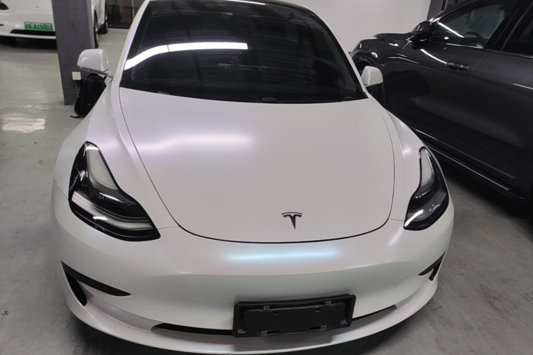 Tesla Model 3 2020 car image #3