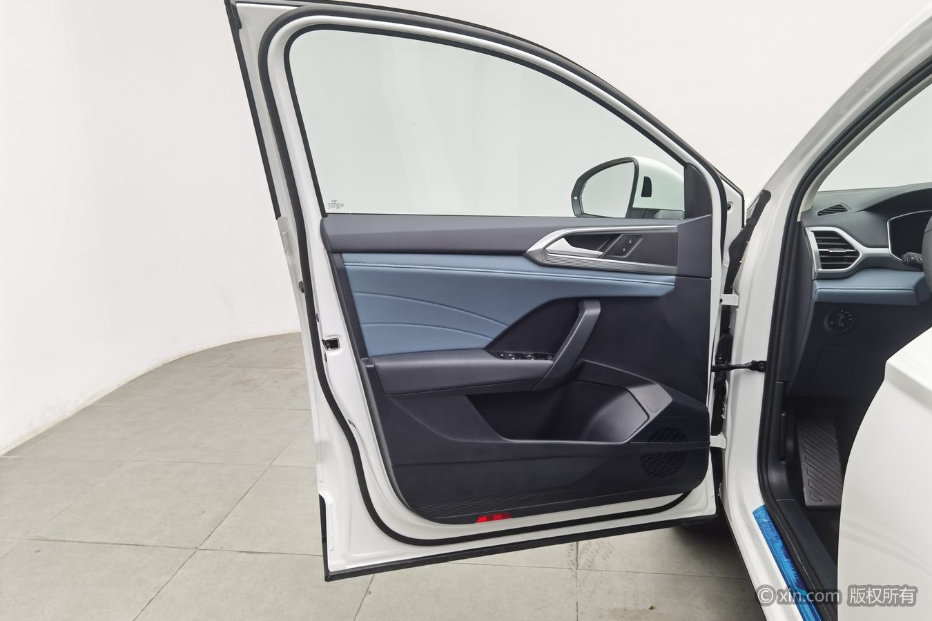 Volkswagen Tharu 2025 car image #8