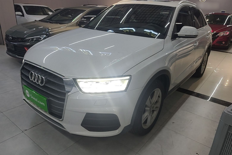 Audi Q3 2019 #2 Audi Q3 2019 car image #2