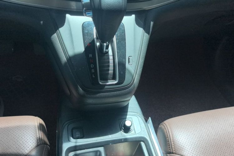 Honda CR-V 2016 immagine di auto #15