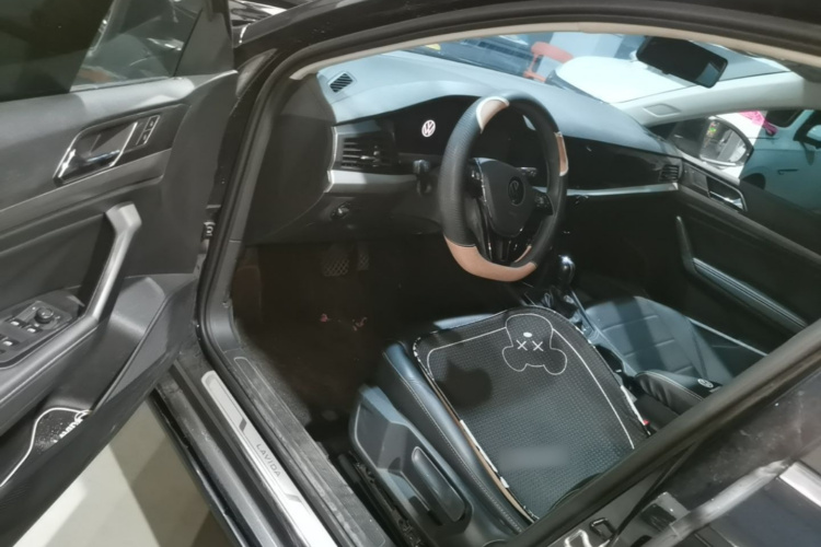 Volkswagen Lavida 2021 car image #16