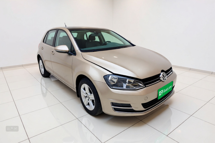 Volkswagen Golf 2015 car image #4