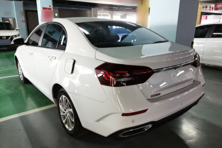 GEELY Emgrand 2021 car image #5