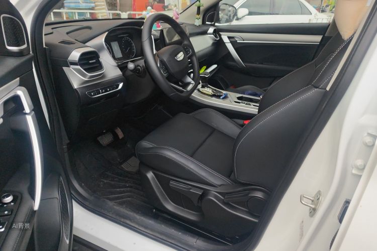 GEELY Coolray 2026 изображение автомобиля #18