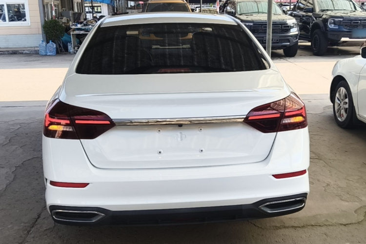 GEELY Emgrand 2022 car image #6