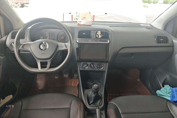 Volkswagen Polo 2018 car image #11