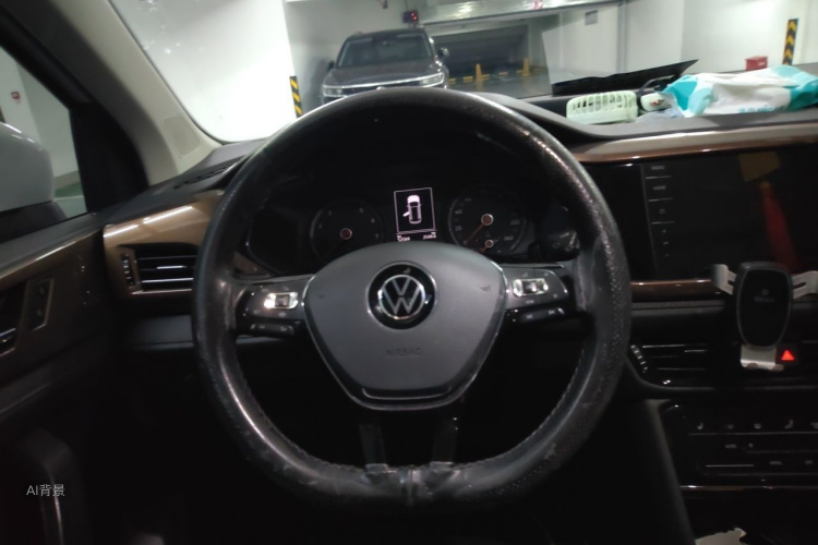 Volkswagen Tharu 2021 car image #12