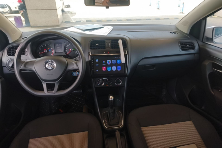 Volkswagen Polo 2017 car image #10