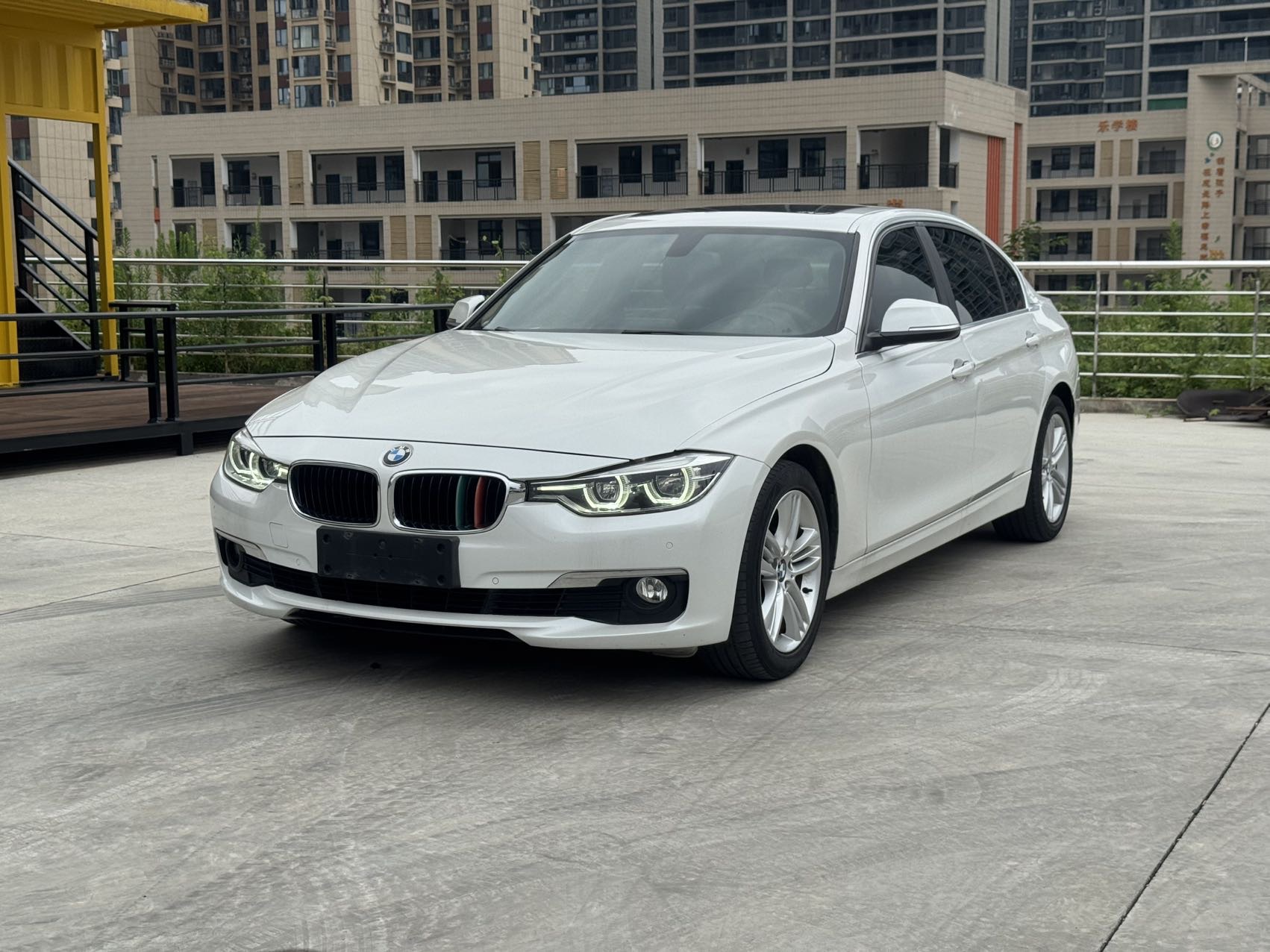 BMW 3 Series 2016 car image 