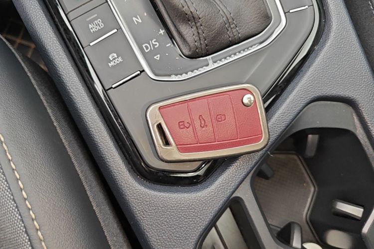 Volkswagen Tharu 2024 car image #10