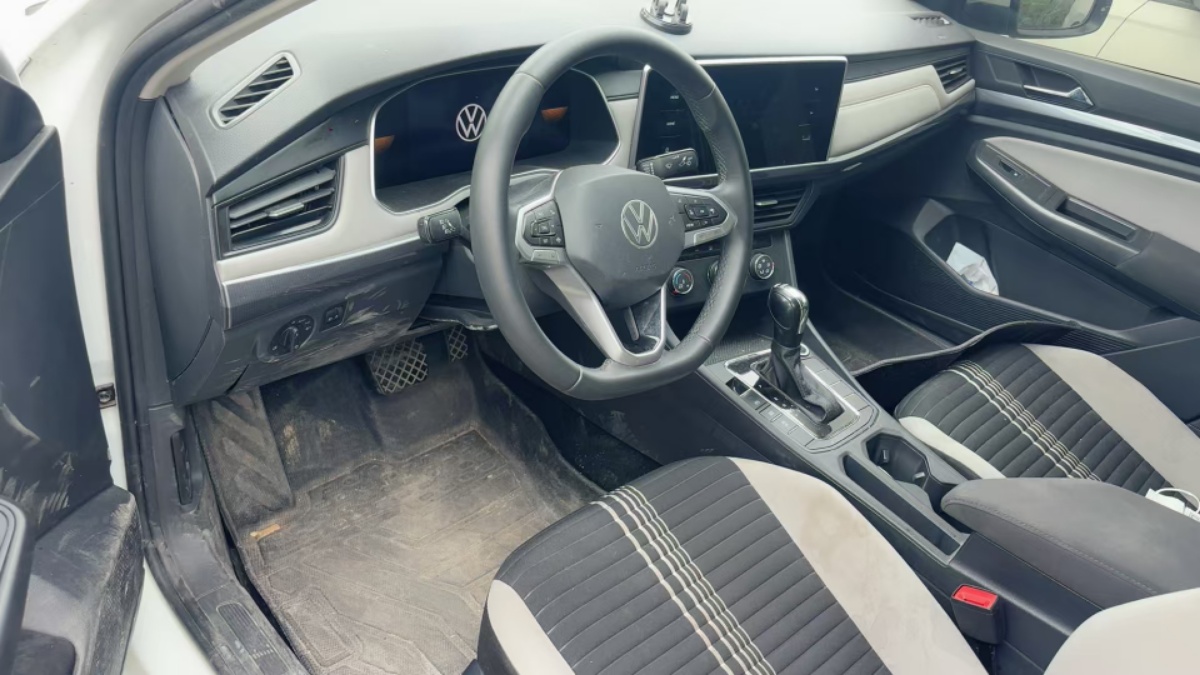 Volkswagen Bora 2024 car image #2