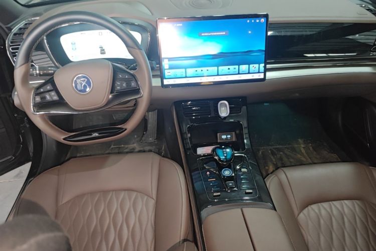 BYD Han 2024 car image #10