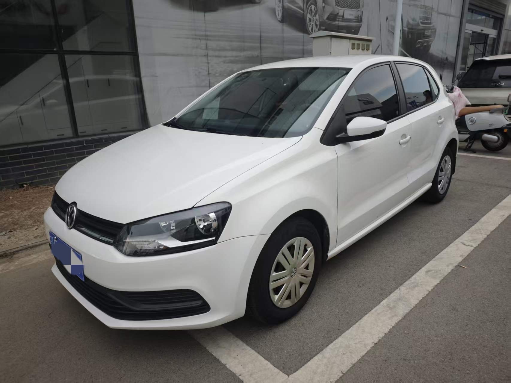 Volkswagen Polo 2018 car image 