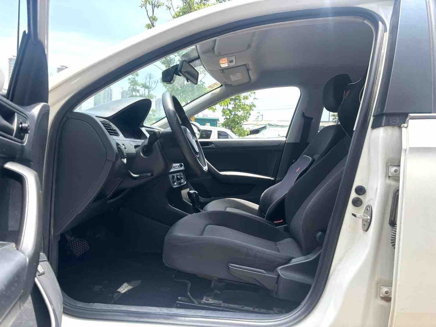 Volkswagen Santana 2019 car image #4