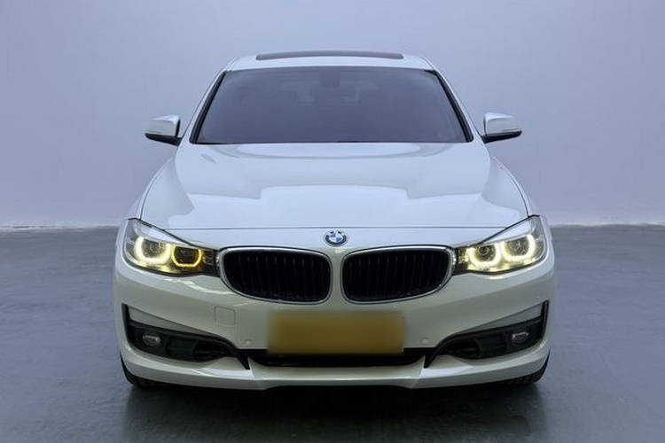 BMW 3 Series GT 2018 #3 BMW 3 Series GT 2018 car image #3