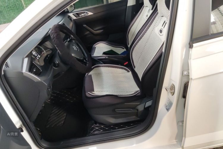 Volkswagen Polo 2020 car image #17