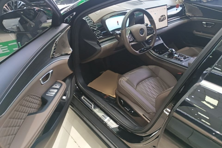 BYD Han 2023 car image #16